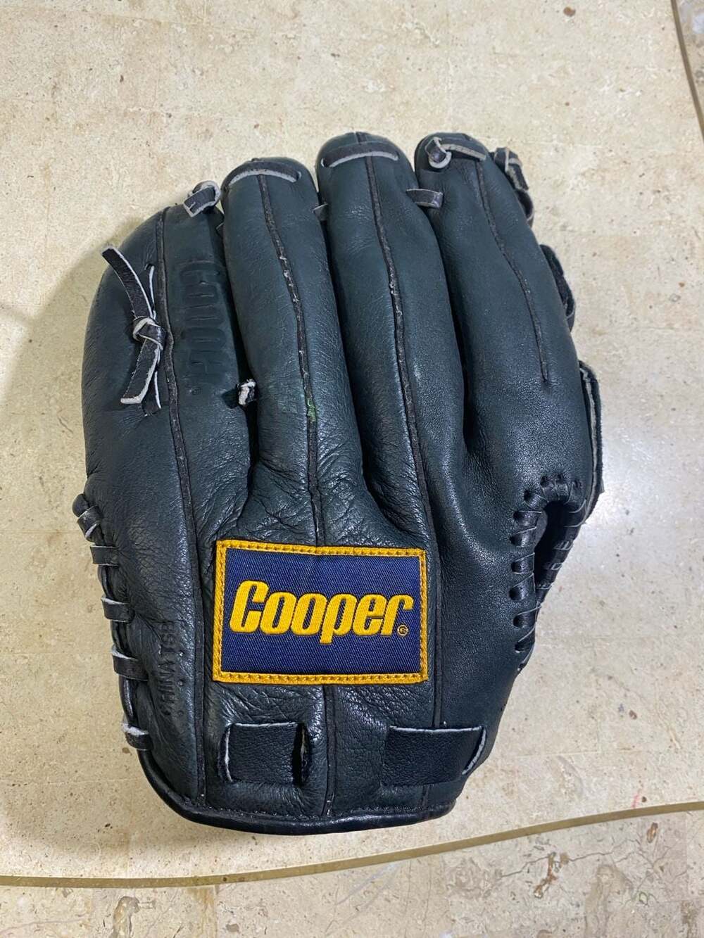 Cooper Black Diamond Series 3110 Soft Tanned Leather Baseball Glove 11" RHT